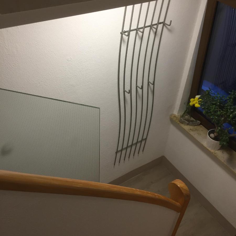 Unter Dem Dach Mit Parkplatz Appartamento