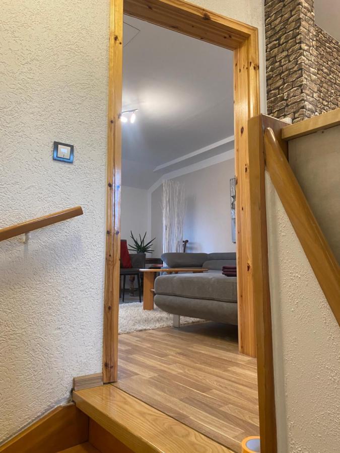 Appartamento Unter Dem Dach Mit Parkplatz *